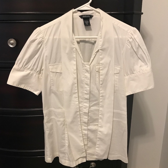 Women’s Button down short sleeve shirt with bow tie neck, Size M - Picture 2 of 3